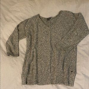Eddie Bauer V neck pullover Sweater size M